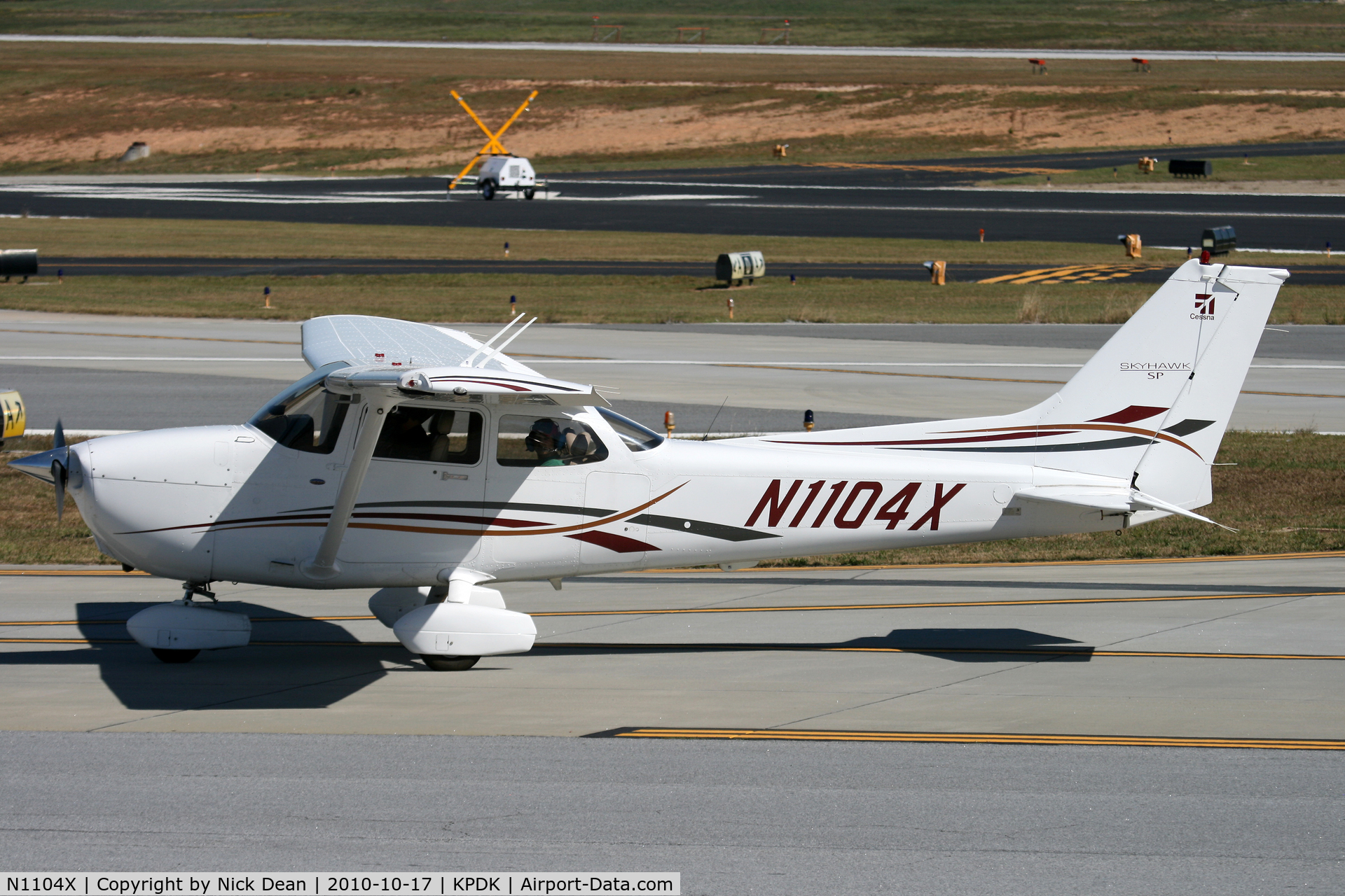 N1104X, 2006 Cessna 172S C/N 172S10297, KPDK NBAA 2010