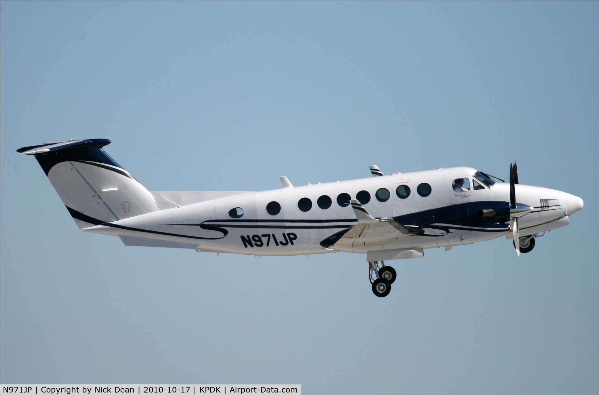 N971JP, 2007 Hawker Beechcraft 350 King Air (B300) C/N FL-565, KPDK NBAA 2010