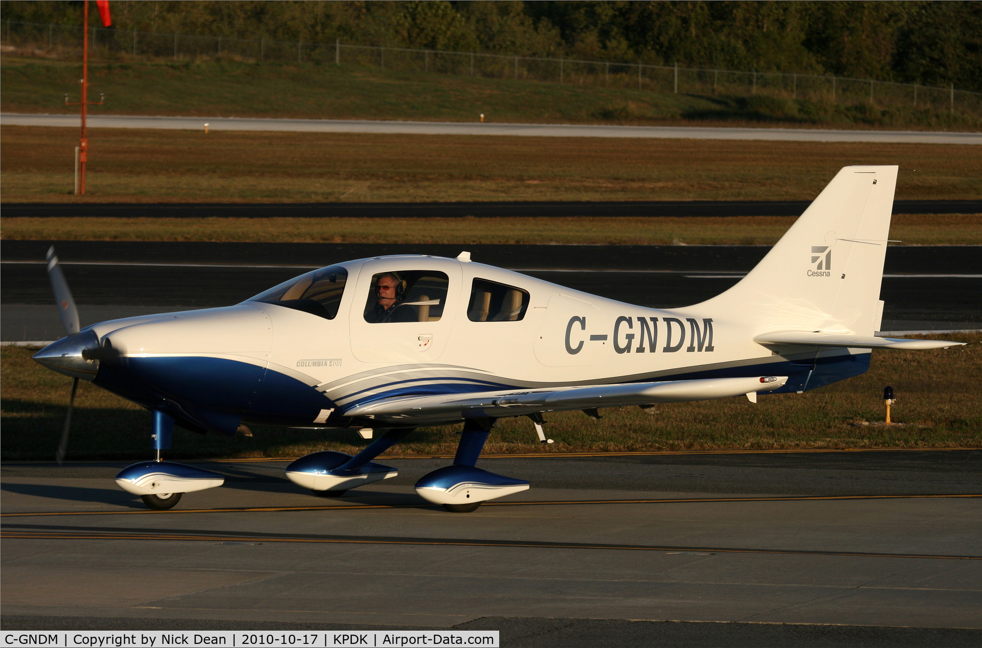 C-GNDM, 2004 Lancair LC41-550FG C/N 41052, KPDK NBAA 2010