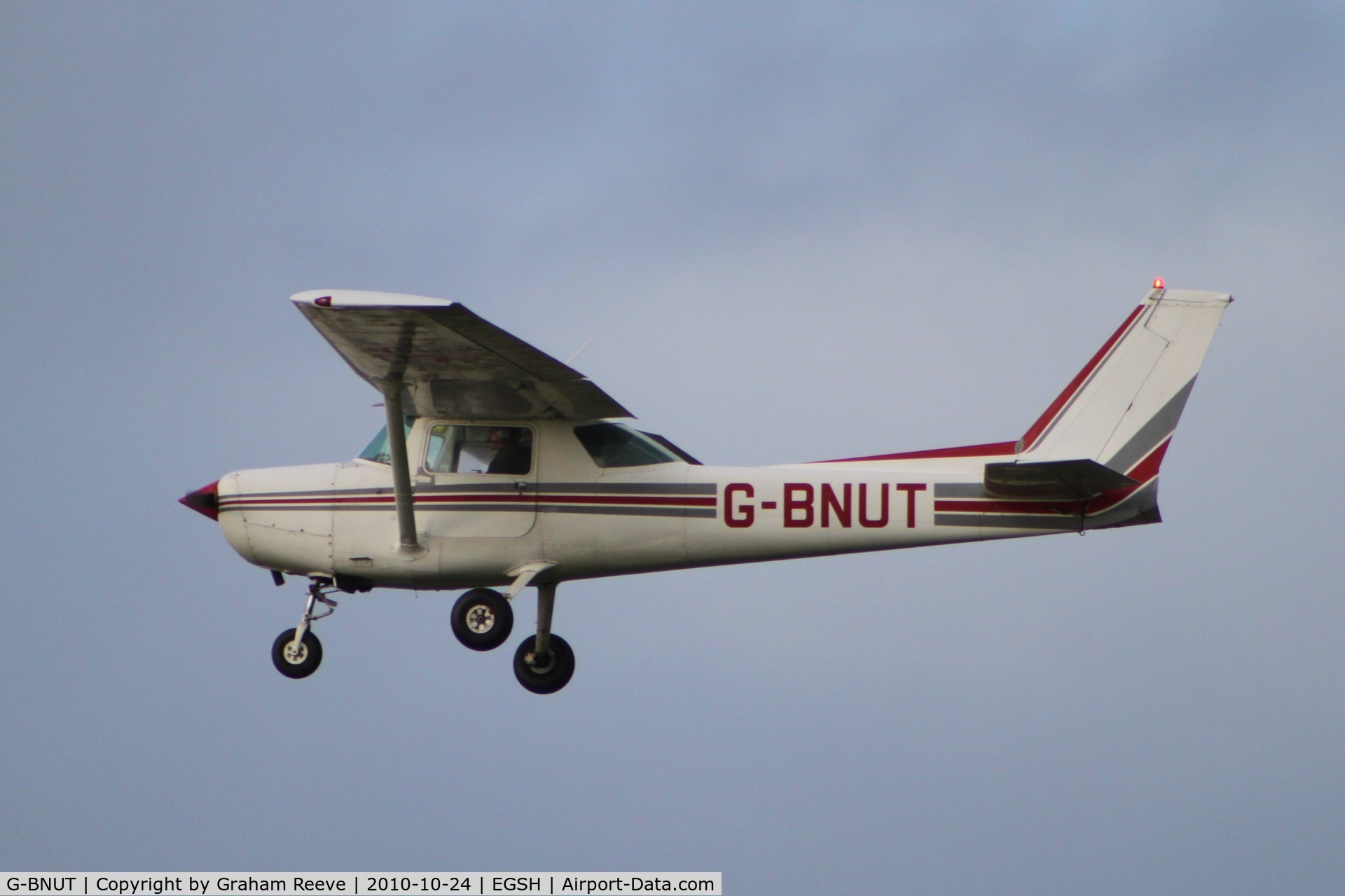 G-BNUT, 1978 Cessna 152 C/N 152-79458, Landing at Norwich.