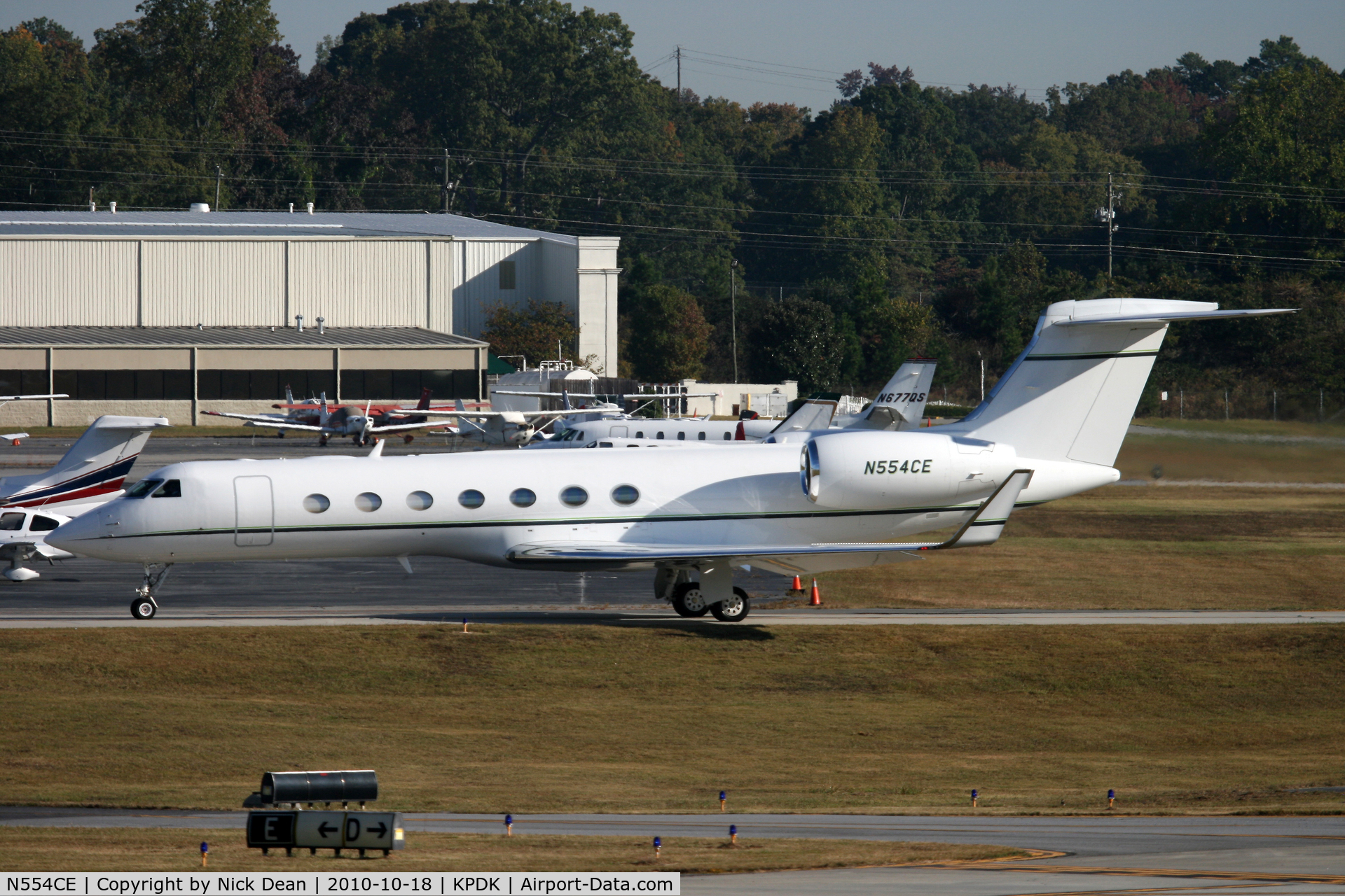 N554CE, 2008 Gulfstream Aerospace GV-SP (G550) C/N 5188, KPDK NBAA 2010