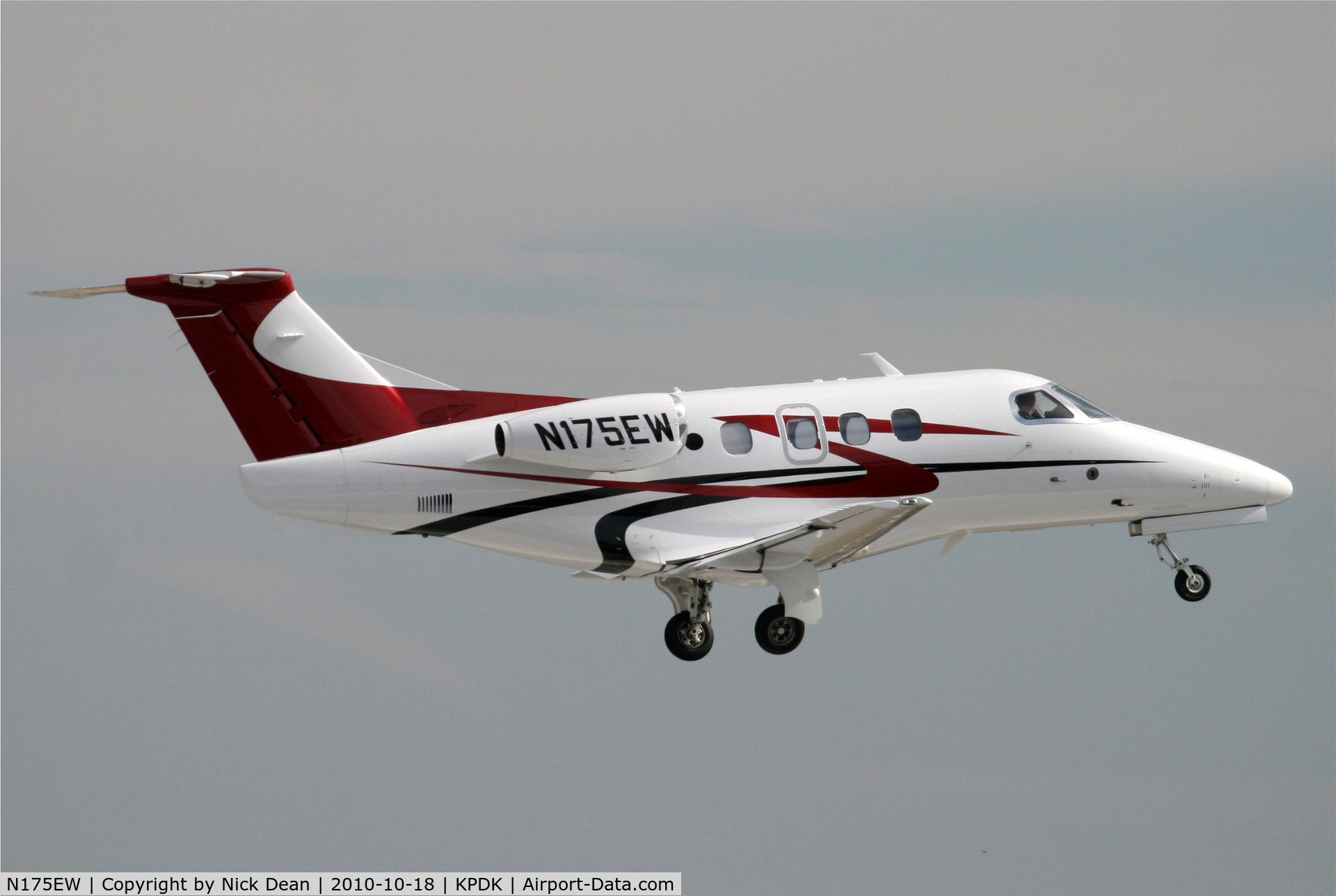 N175EW, 2008 Embraer EMB-500 Phenom 100 C/N 50000006, KPDK NBAA 2010