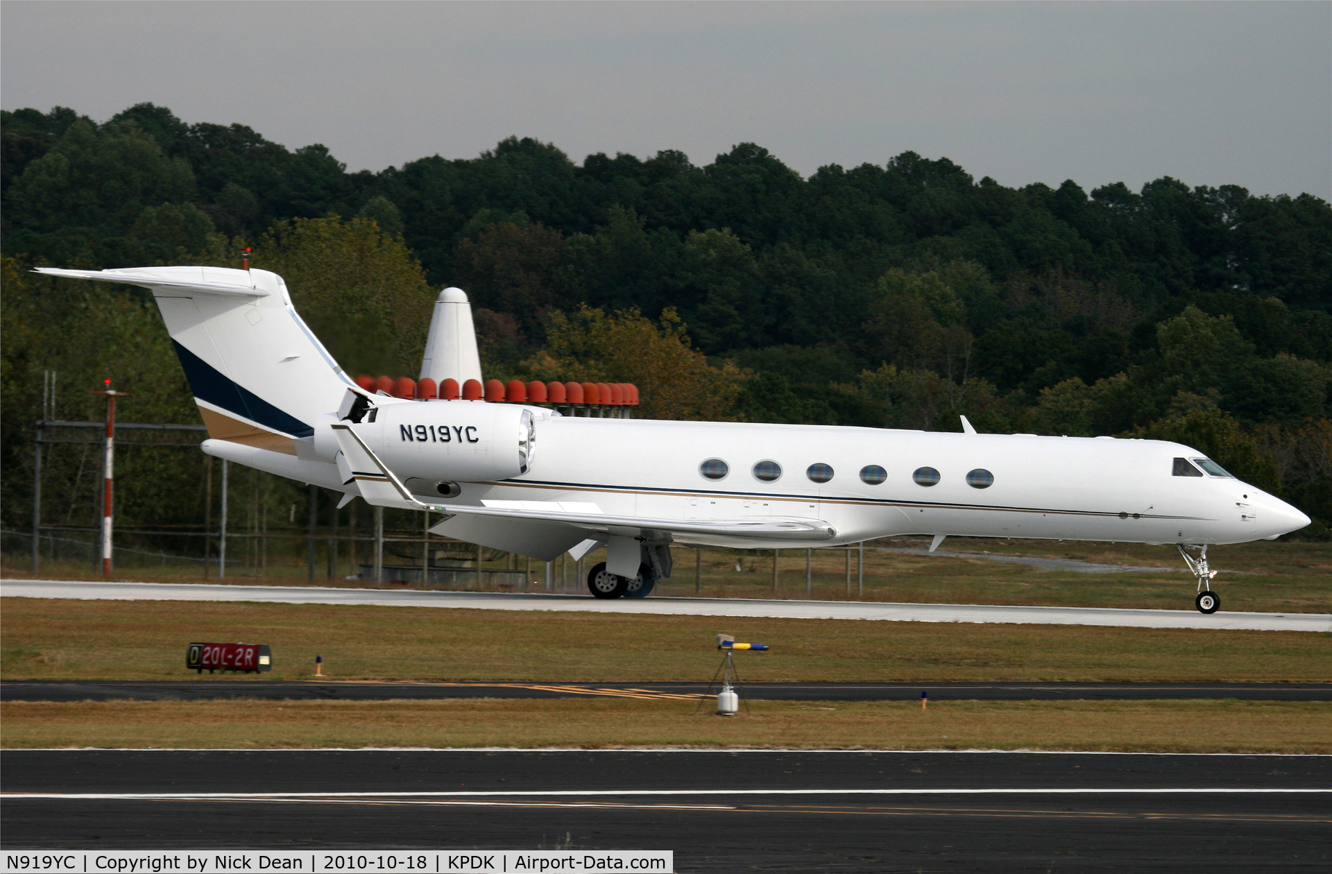N919YC, Gulfstream Aerospace G-V C/N 682, KPDK NBAA 2010