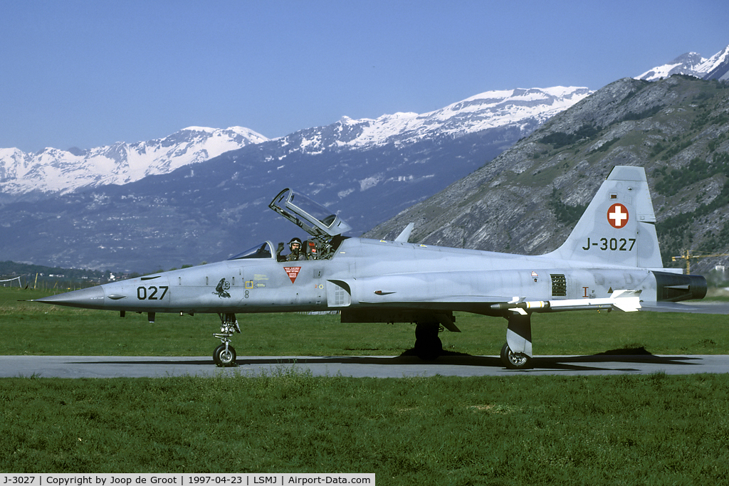 J-3027, 1976 Northrop F-5E Tiger II C/N L.1027, During the 1997 Wiederholungskurs some missions were flown with live weapons.