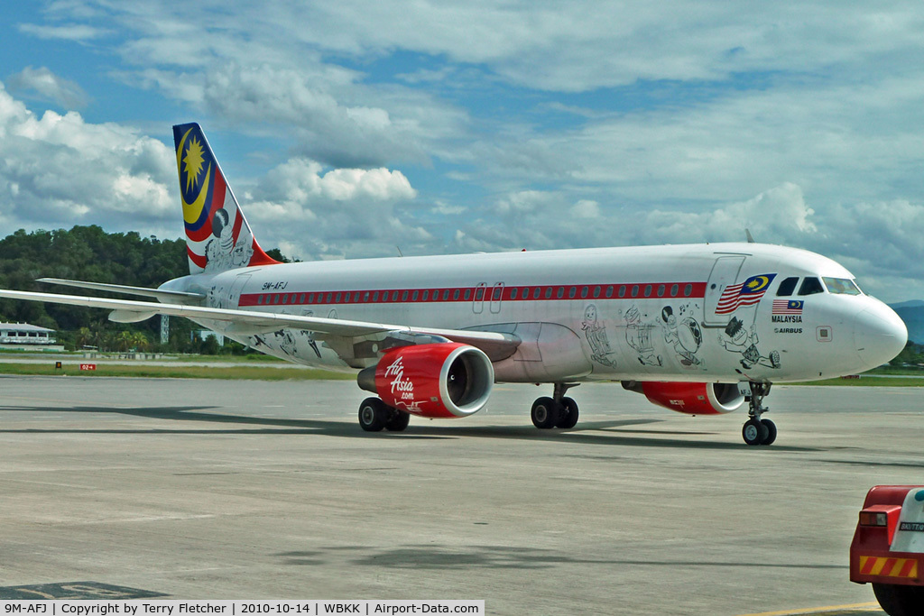 9M-AFJ, 2006 Airbus A320-214 C/N 2881, Air Asia Special Livery A320 at Kota Kinabalu