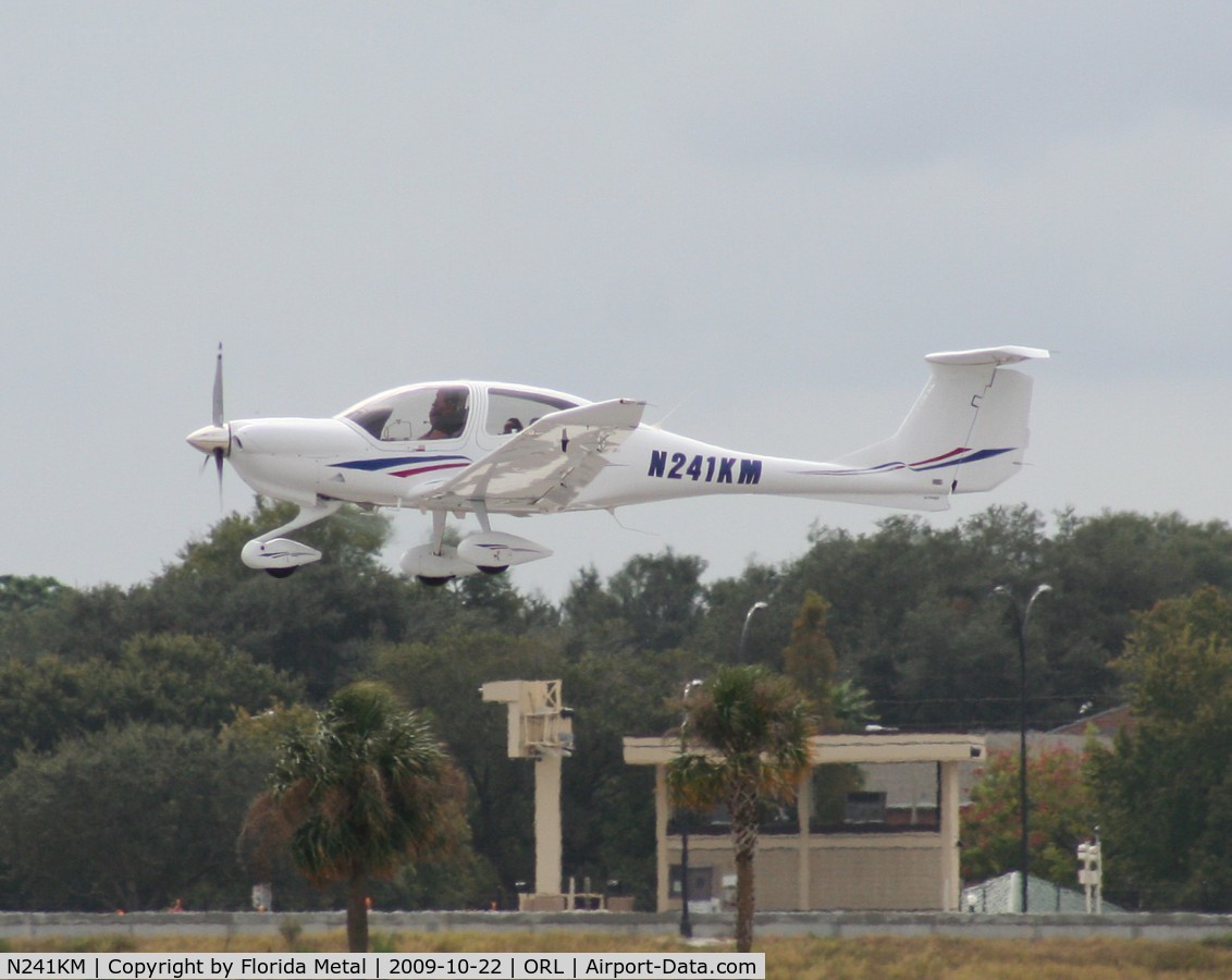 N241KM, 2006 Diamond DA-40 Diamond Star C/N 40.718, Diamond 40