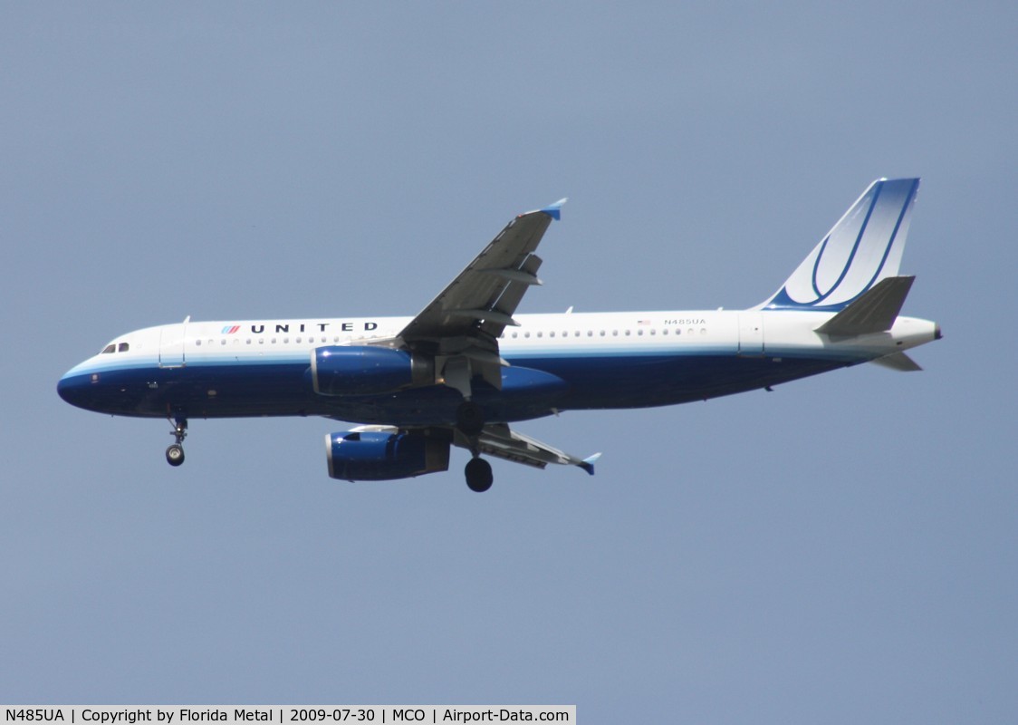 N485UA, 2001 Airbus A320-232 C/N 1617, United A320