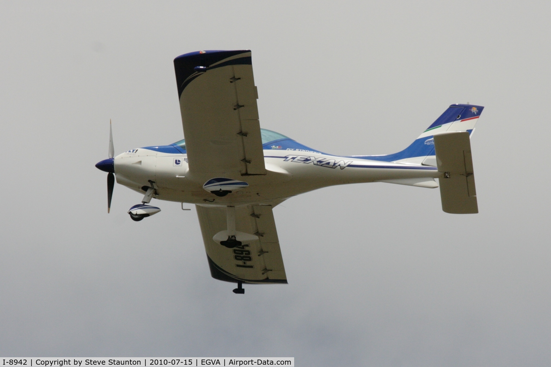 I-8942, Fly Synthesis Texan Top Class 450 C/N Not found I-8942, Taken at the Royal International Air Tattoo 2010