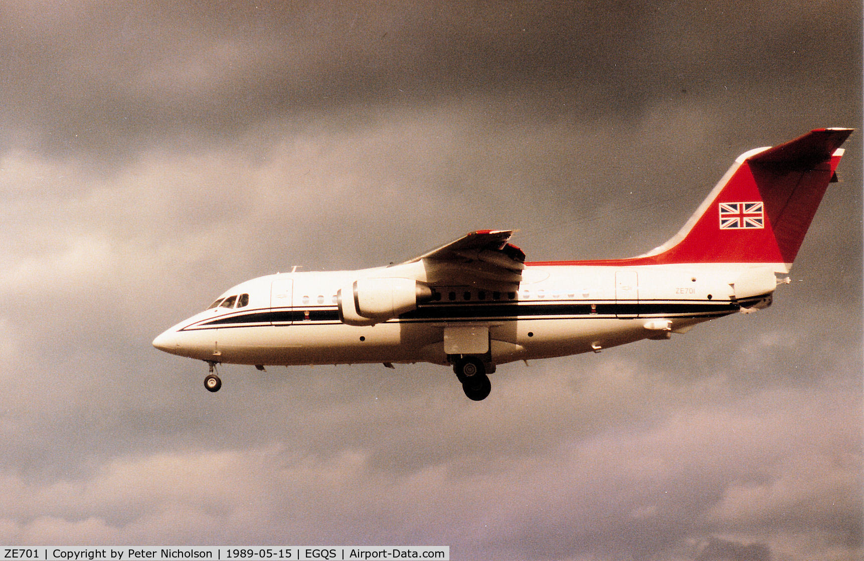 ZE701, 1985 British Aerospace BAe.146 CC.2 C/N E1029, BAe 146 CC.2 of the Queen's Flight based at RAF Northholt on final approach to RAF Lossiemouth in May 1989.