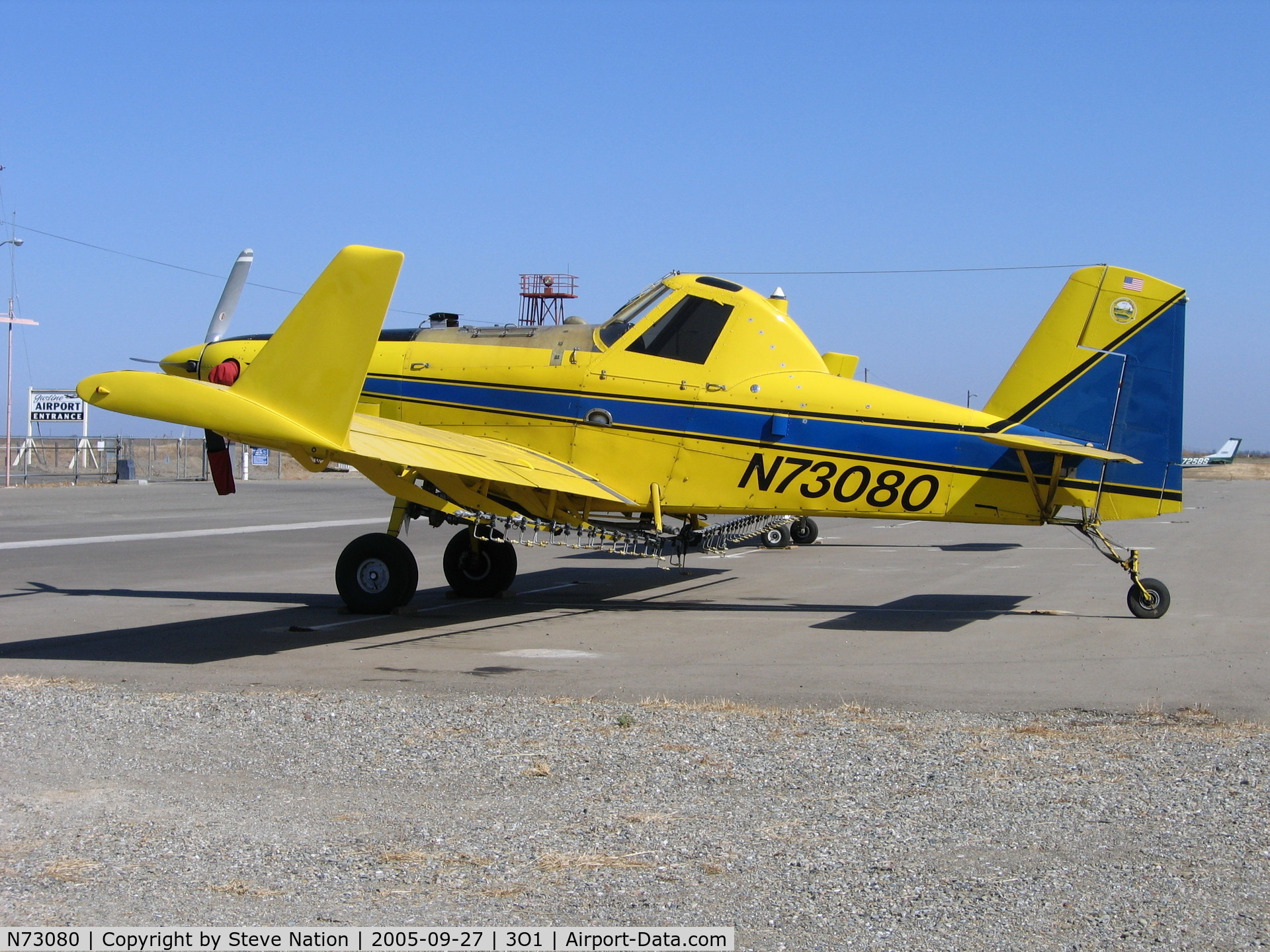 N73080, 1985 Air Tractor Inc AT-400 C/N 400-0639, Newman Flying Service 1985 AT-400 with spray gear at Gustine, CA (sold to Tall Towers Aviation, Page, ND in May 2006)