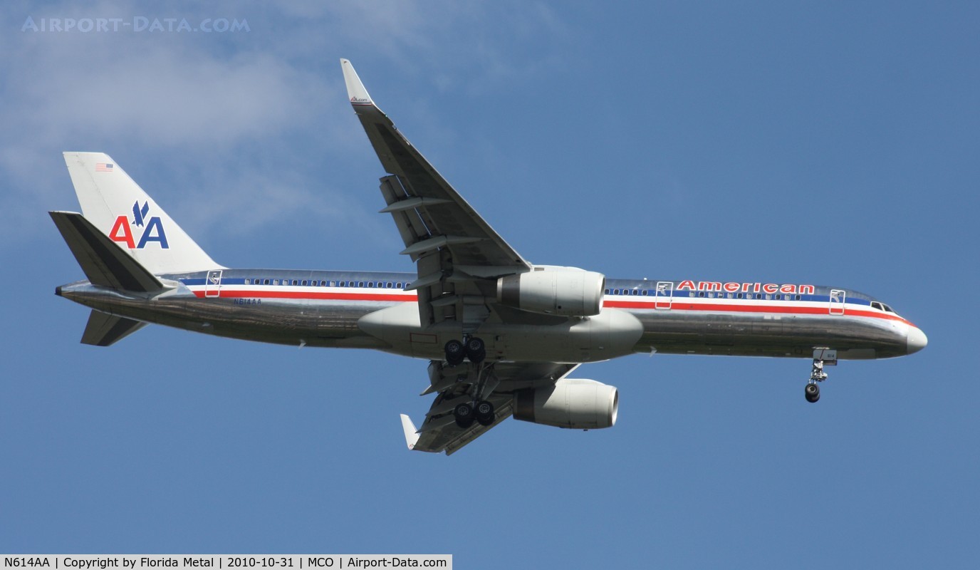 N614AA, 1989 Boeing 757-223 C/N 24490, American 757-200