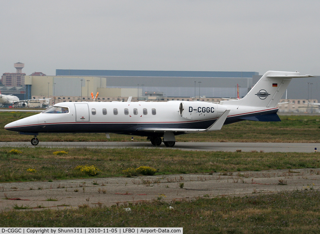 D-CGGC, 2008 Learjet 40 C/N 45-2107, Taxiing holding point rwy 32R for departure...