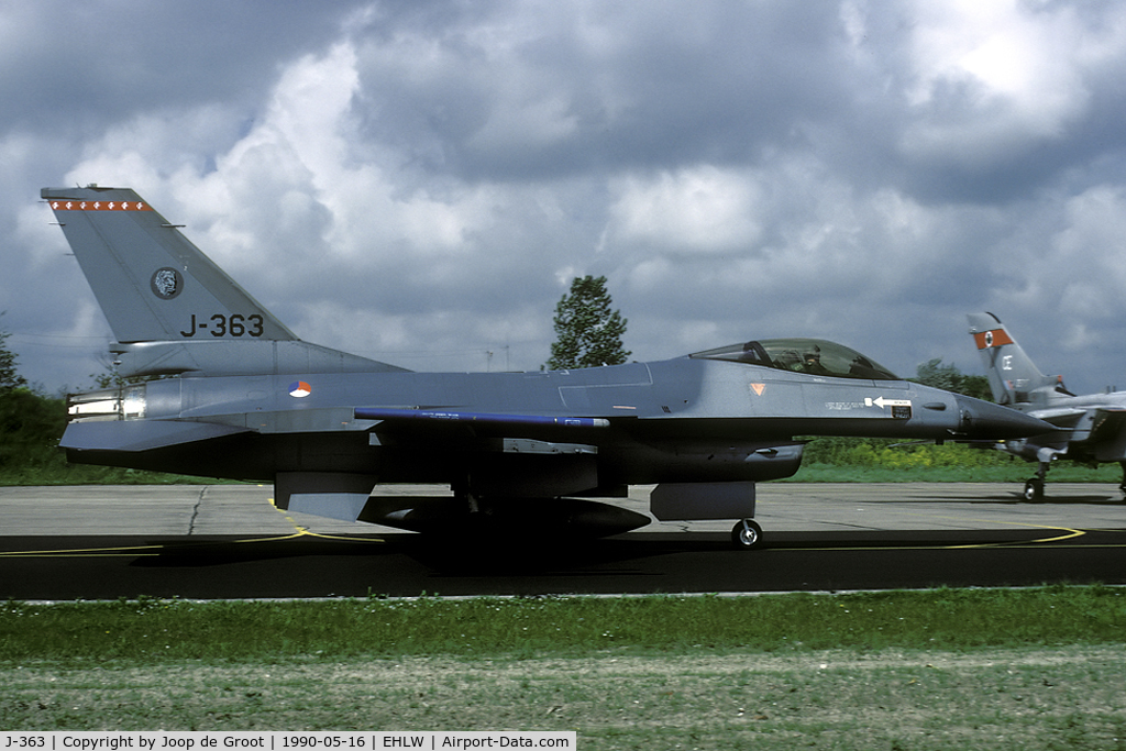 J-363, General Dynamics F-16A Fighting Falcon C/N 6D-120, 315 Sqn visitor to Leeuwarden