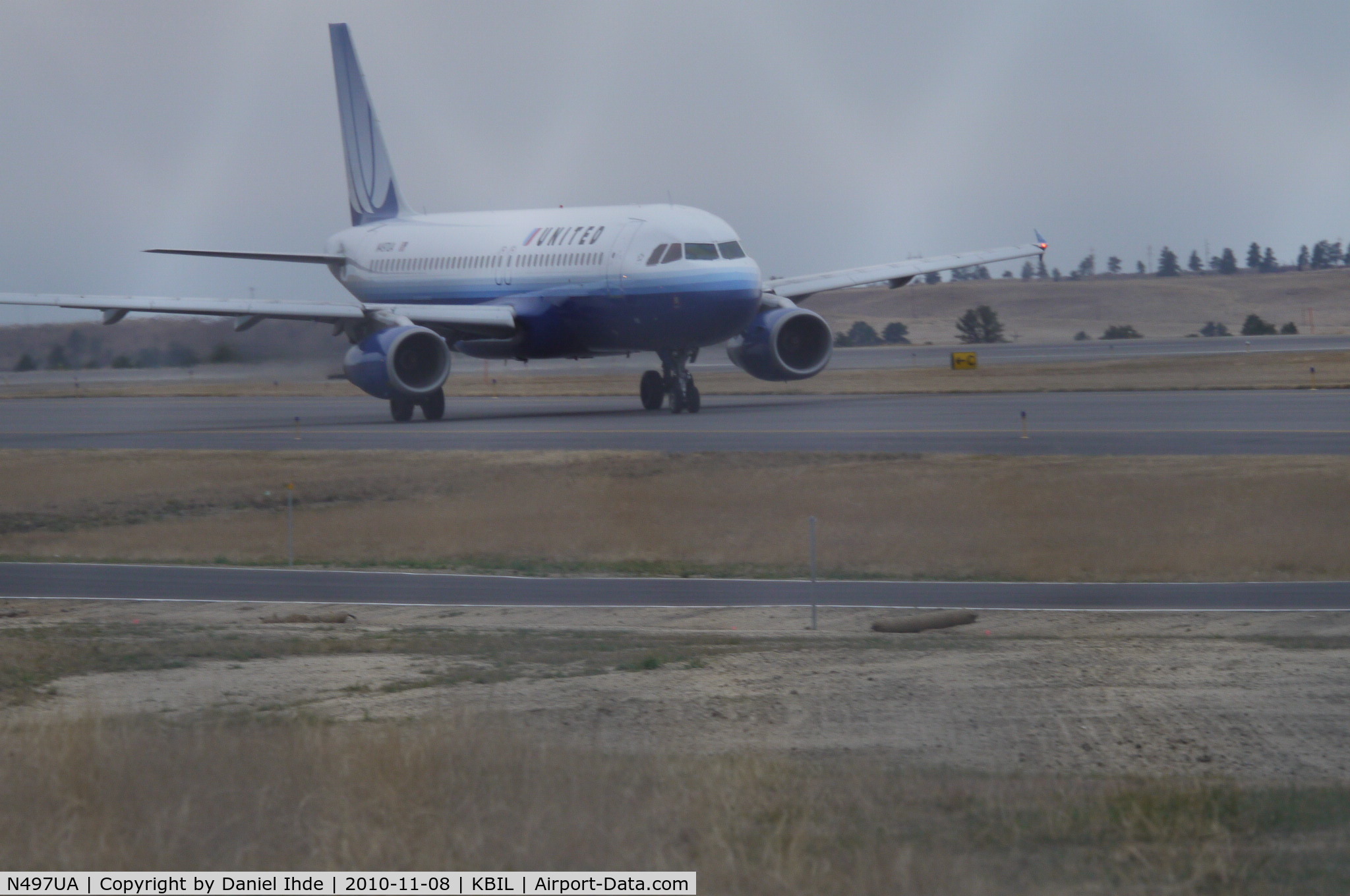 N497UA, 2002 Airbus A320-232 C/N 1847, United Airlines Airbus A320 @ Billings Montana