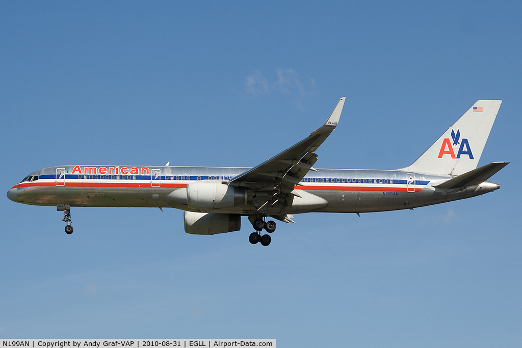 N199AN, 2001 Boeing 757-223 C/N 32393, American Airlines 757-200