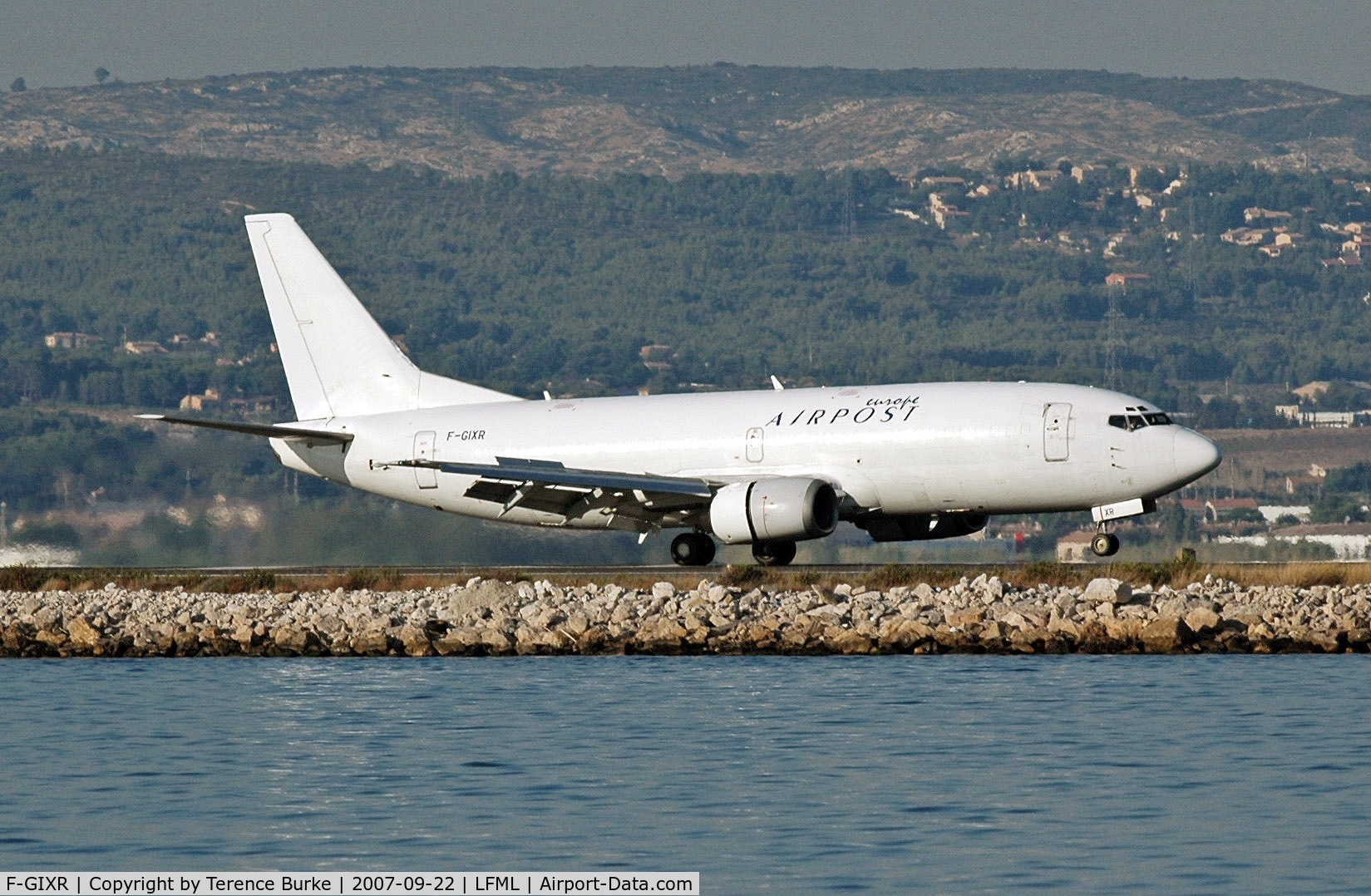 F-GIXR, 1992 Boeing 737-3H6 C/N 27125, Marseille, RNY 14L