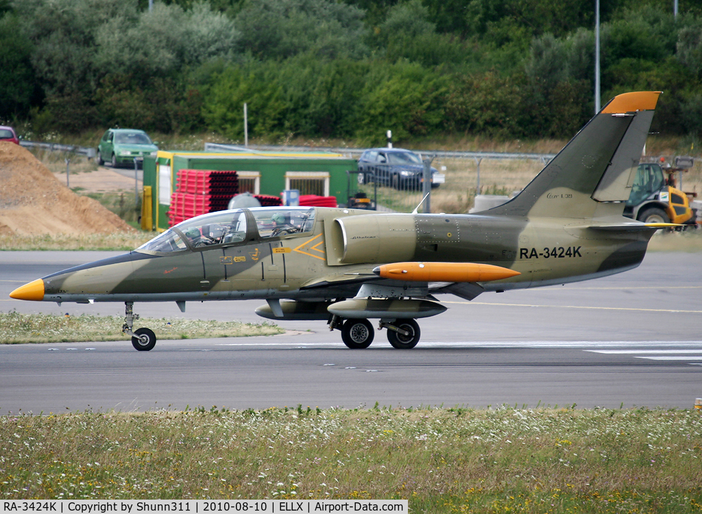 RA-3424K, Aero L-39 Albatros C/N 232302, Ready for departure rwy 24