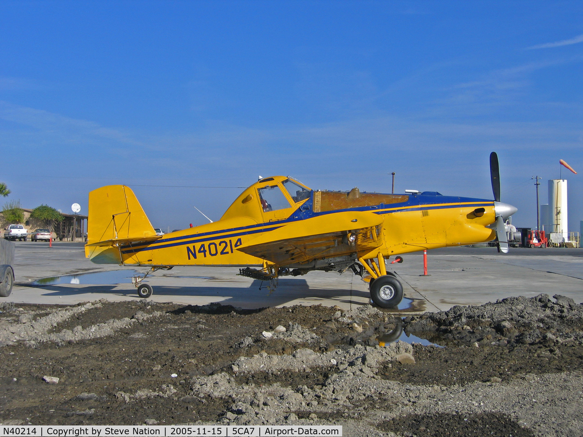 N40214, 1980 Ayres S2R-T34 Thrush C/N T34-032, American West Aviation 1980 Ayres S2T-34 rigged for spraying @ AWA airstrip NE of Five Points, CA
