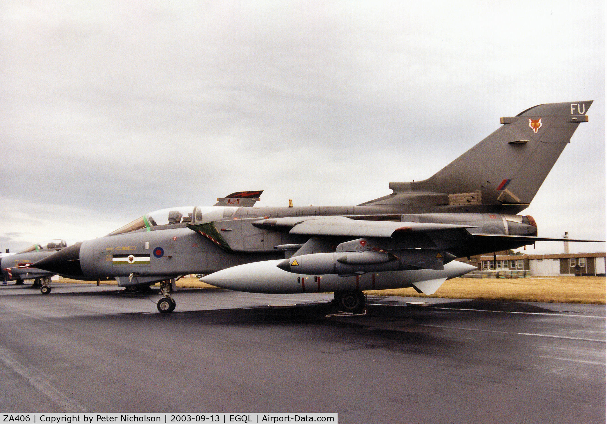 ZA406, 1983 Panavia Tornado GR.4 C/N 217/BS073/3105, Tornado GR.4, callsign Lossie 89, of 12 Squadron on display at the 2003 RAF Leuchars Airshow.