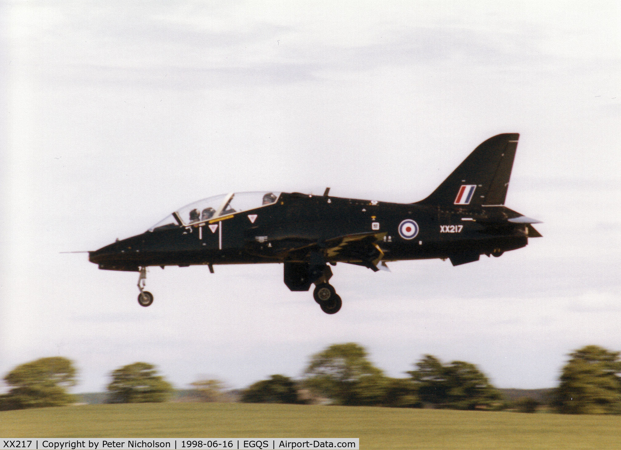 XX217, 1978 Hawker Siddeley Hawk T.1A C/N 053/312053, Hawk T.1A, callsign Culdrose Three Zero Delta, landing on Runway 05 at RAF Lossiemouth after a mission during the 1998 Joint Maritime Course.