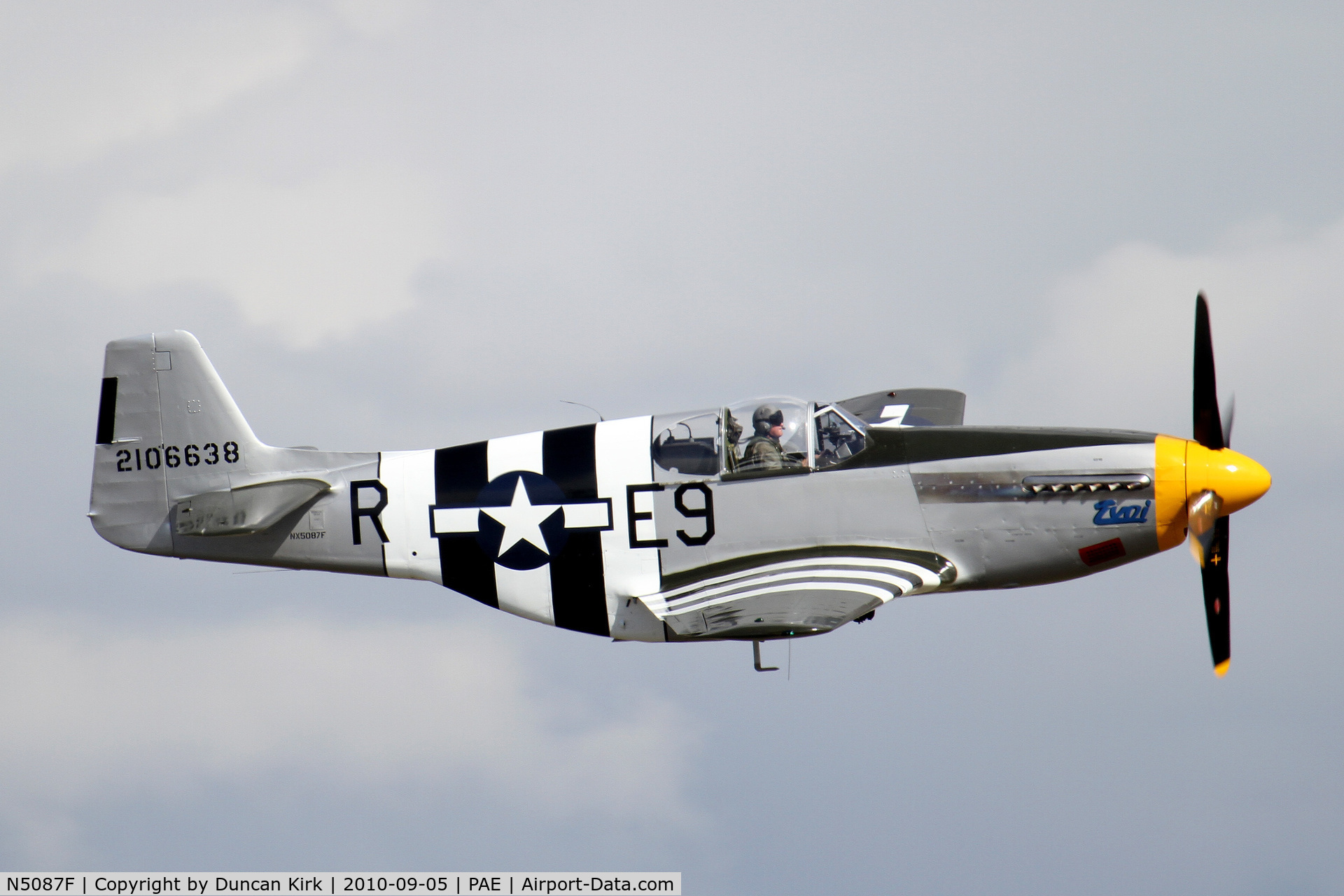 N5087F, 1943 North American P-51B Mustang C/N 104-25440, A P-51B at full throttle!