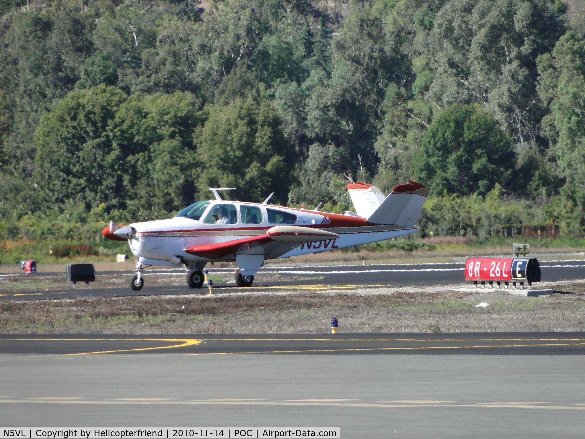 N5VL, 1979 Beech V35B Bonanza C/N D-10223, Taxiing to transient parking after landing