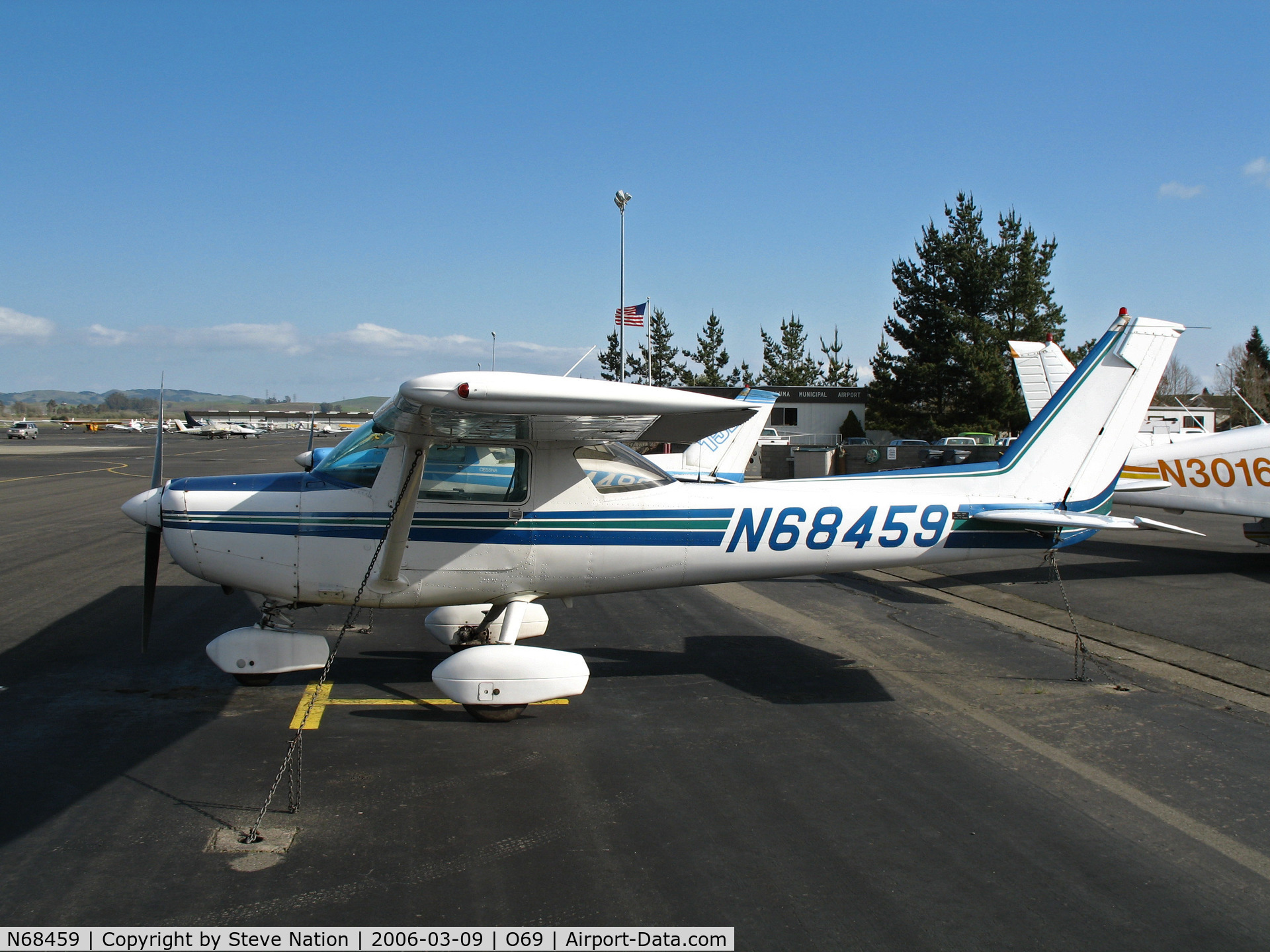 N68459, 1978 Cessna 152 C/N 15282303, Locally-based 1978 Cessna 152 @ Petaluma, CA