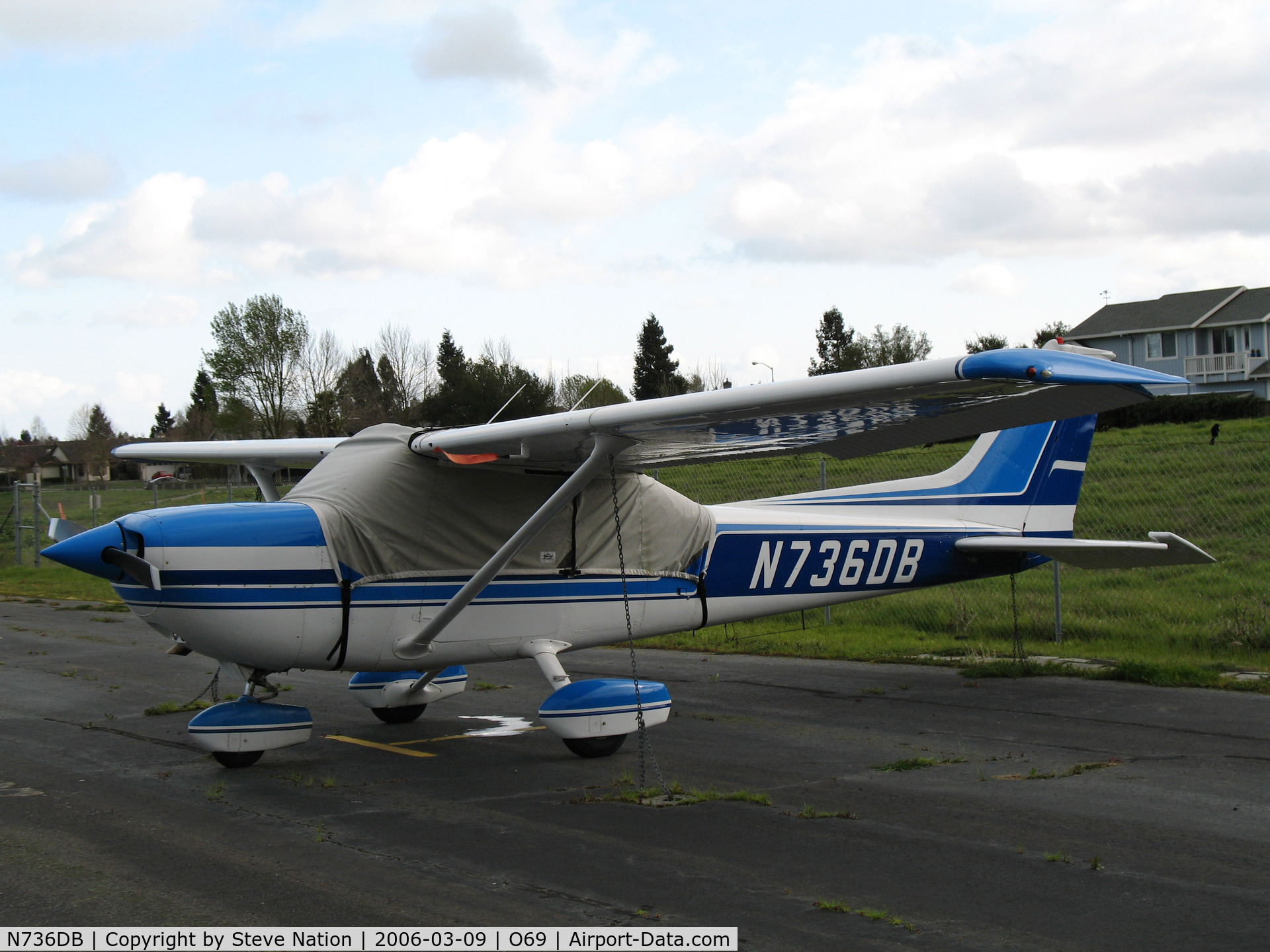 N736DB, Cessna R172K Hawk XP C/N R1722435, Locally-based Cessna R172K with canopy cover @ Petaluma, CA