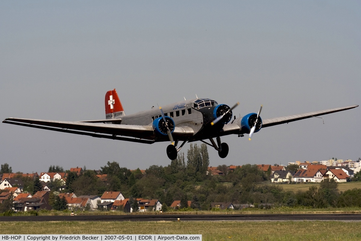 HB-HOP, 1939 Junkers Ju-52/3m g4e C/N 6610, moments prior touchdown