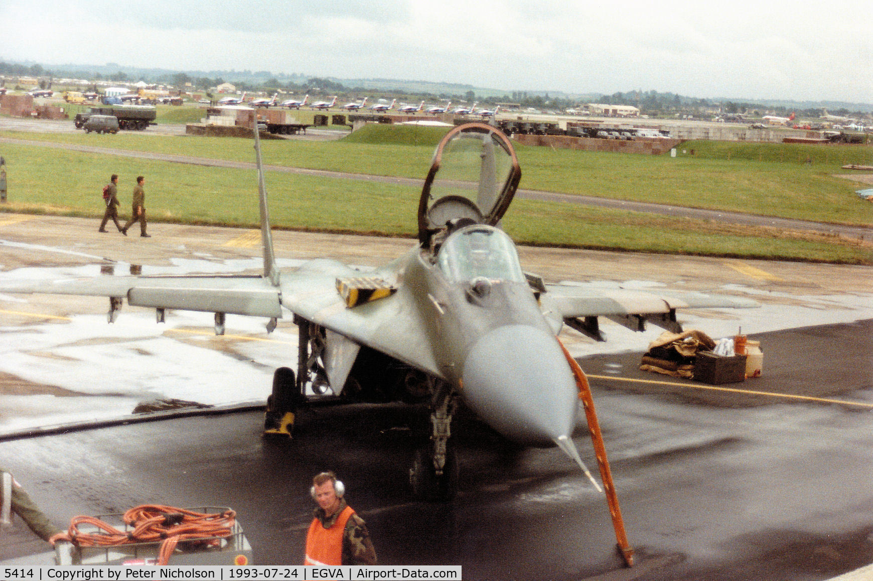 5414, Mikoyan-Gurevich MiG-29 C/N 32354, Another view of the MiG-29 Fulcrum A of the Czech Air Force based at Ceske Budejovice on the flight-line at the 1993 Intnl Air Tattoo at RAF Fairford.