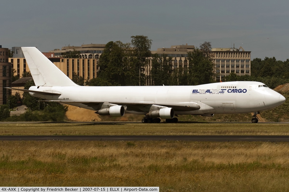 4X-AXK, 1980 Boeing 747-245F C/N 22151, taxying to the cargo center