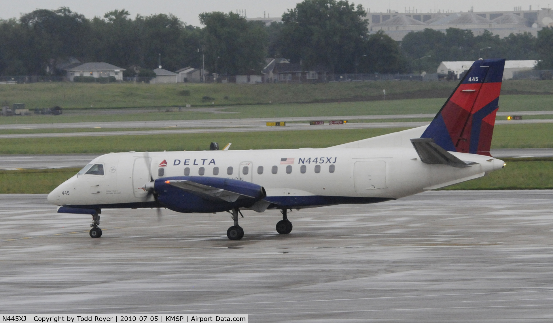 N445XJ, 1998 Saab 340B C/N 340B-445, Stormy day in MSP