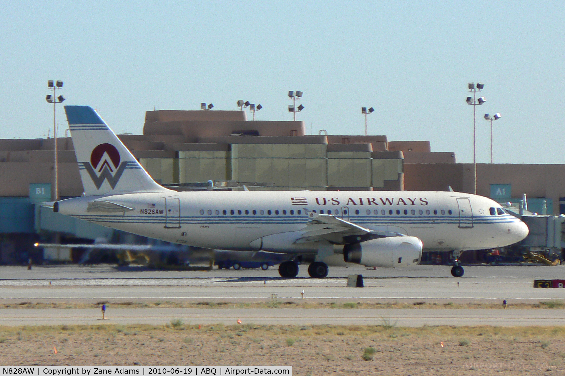 N828AW, 2001 Airbus A319-132 C/N 1552, Albuquerque International Sunport
