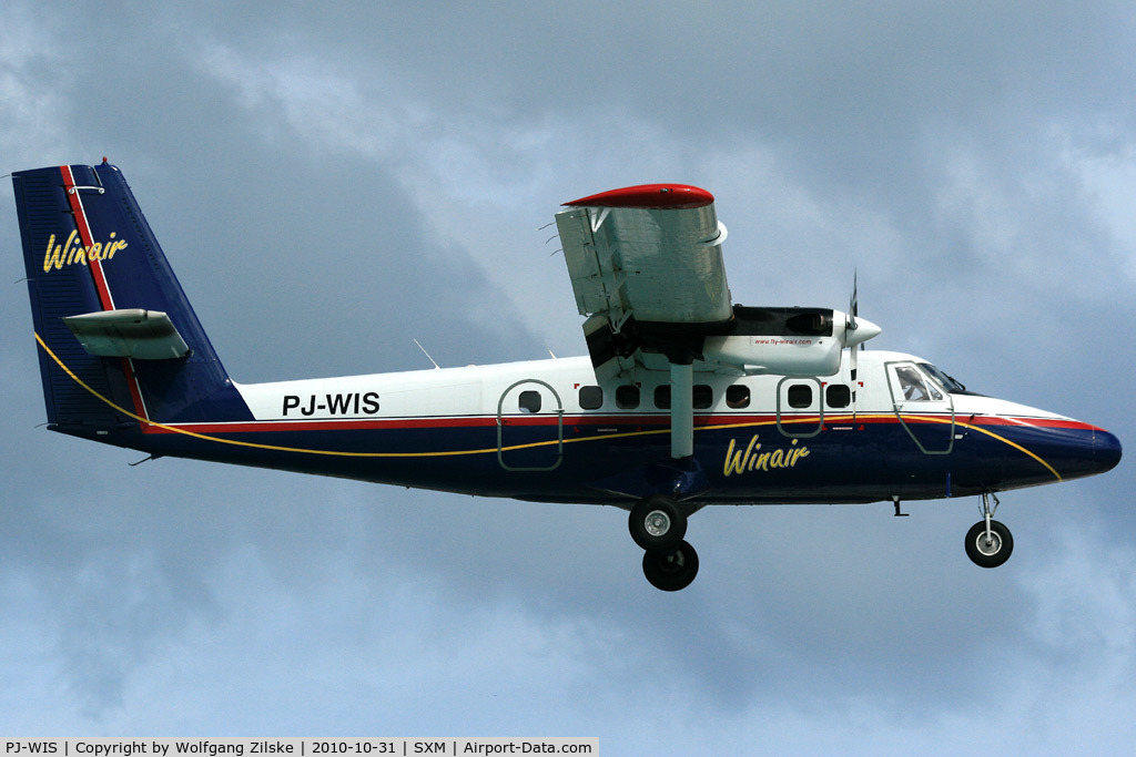 PJ-WIS, 1975 De Havilland Canada DHC-6-300 Twin Otter C/N 447, visitor