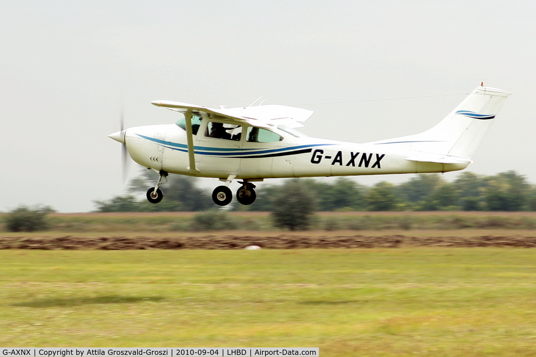 G-AXNX, 1968 Cessna 182M Skylane C/N 182-59322, Börgönd Airport
