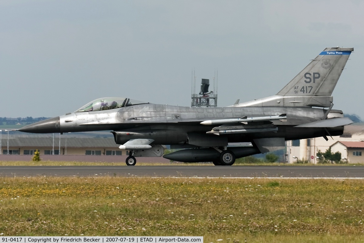 91-0417, General Dynamics F-16C Fighting Falcon C/N CC-115, decelerating after touchdown