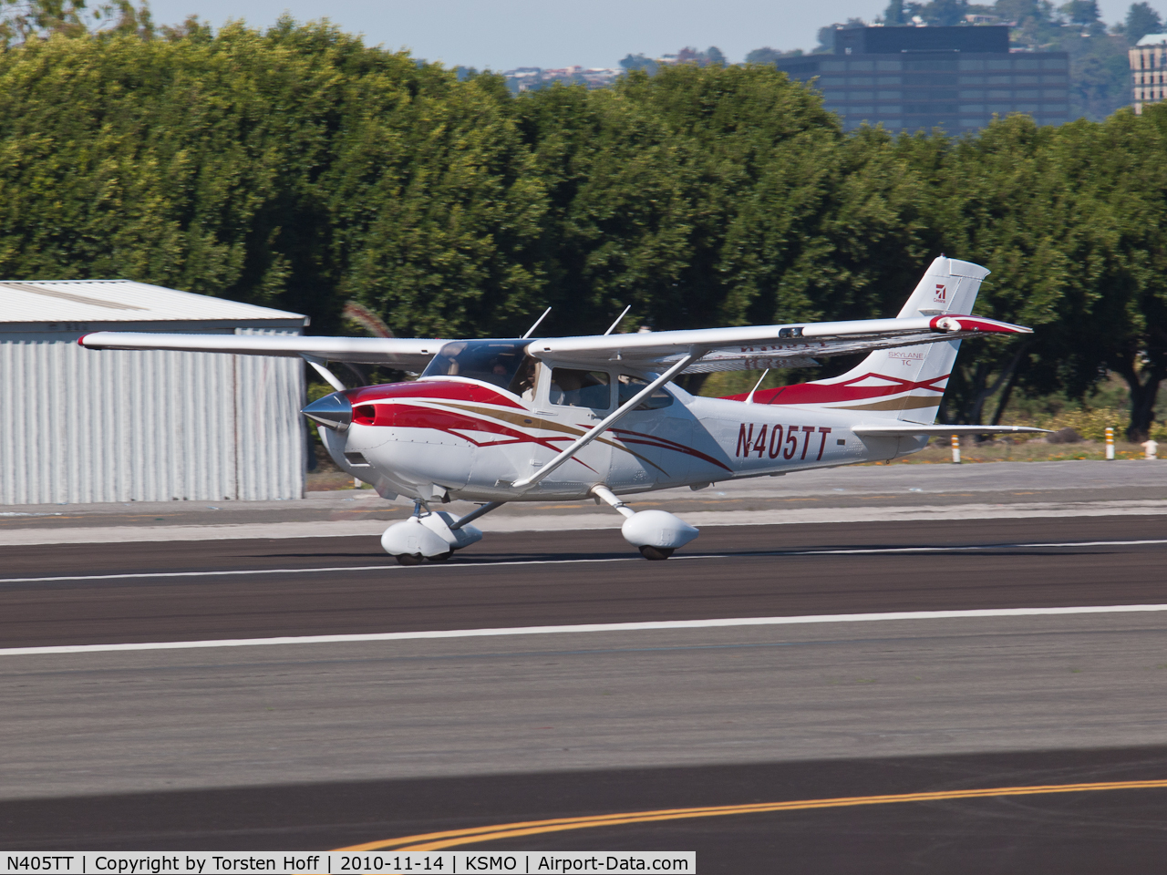 N405TT, 2007 Cessna T182T Turbo Skylane C/N T18208768, N405TT departing from RWY 21