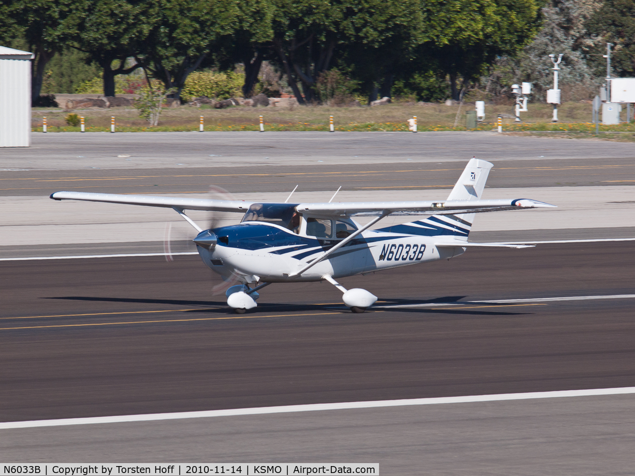 N6033B, 2006 Cessna T182T Turbo Skylane C/N T18208559, N6033B departing from RWY 21