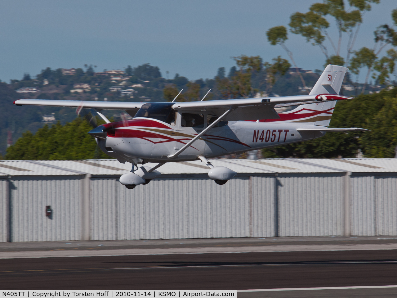 N405TT, 2007 Cessna T182T Turbo Skylane C/N T18208768, N405TT arriving on RWY 21