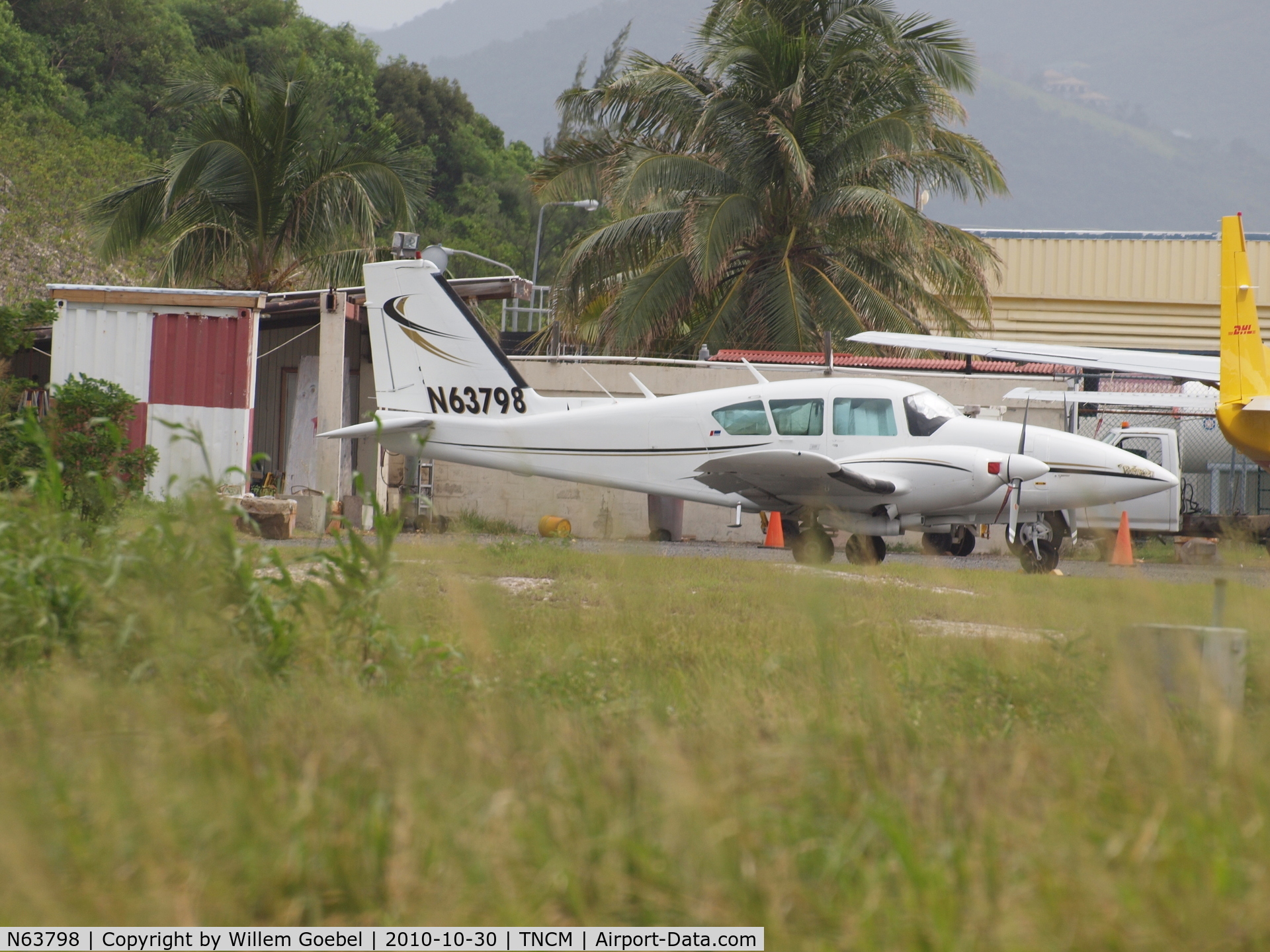 N63798, 1977 Piper PA-23-250 C/N 27-7754124, Parking on Prinses Juliana Airport st Maarten
