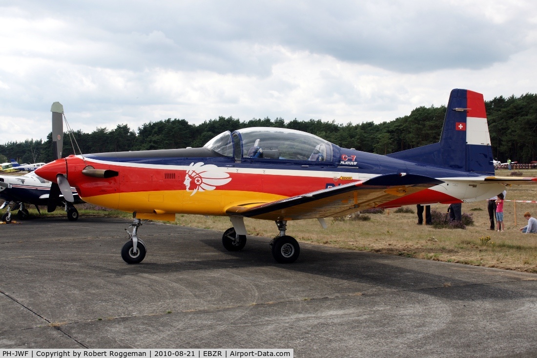 PH-JWF, 1987 Pilatus PC-7 Turbo Trainer C/N 520, Oostmalle Fly in.21-08-2010