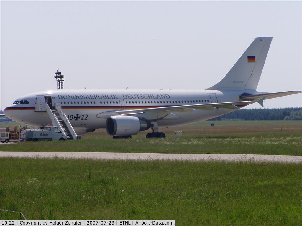 10 22, 1989 Airbus A310-304 C/N 499, Mrs. Merkel´s aircraft.