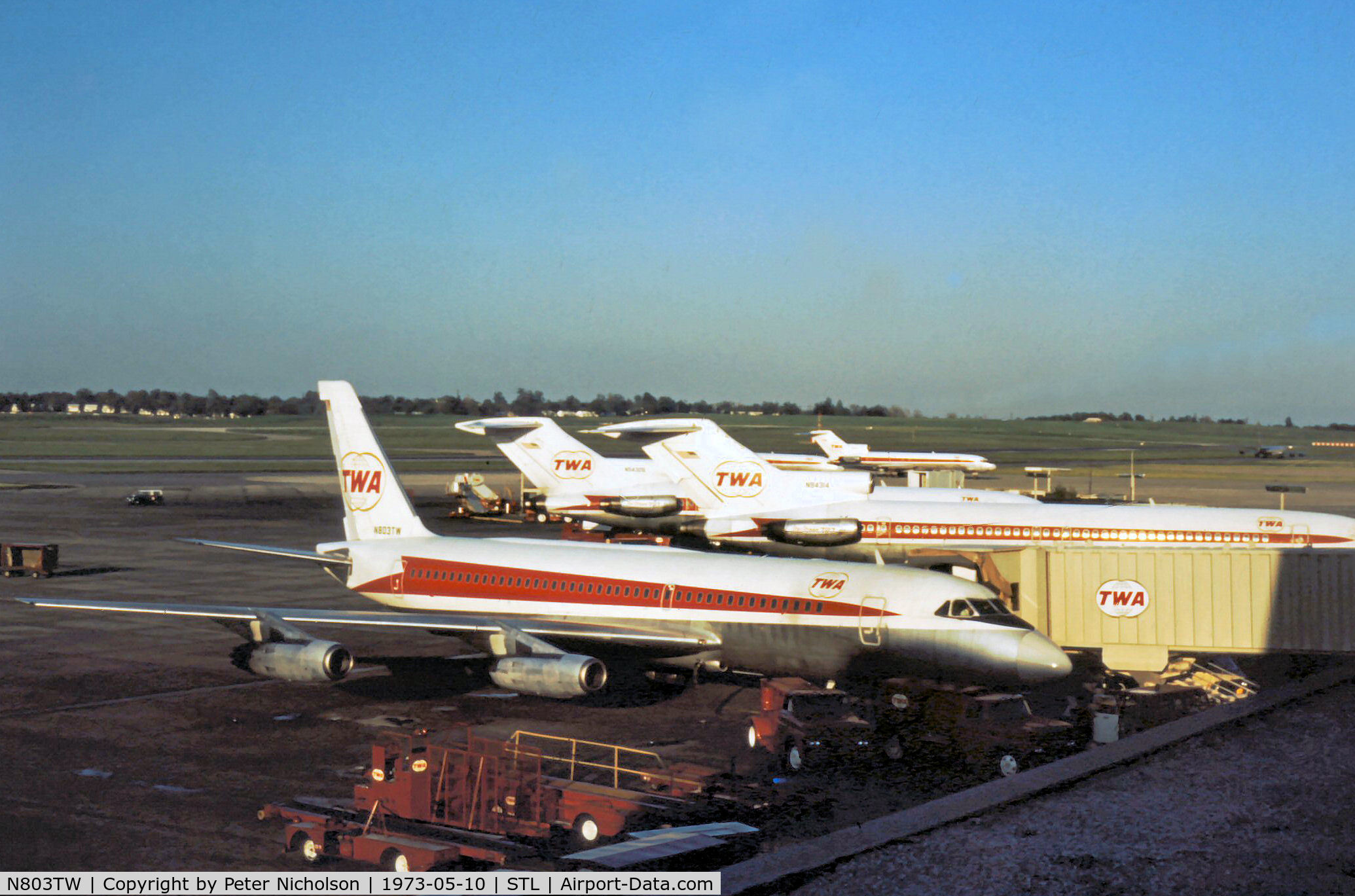 N803TW, 1961 Convair 880-22-1 C/N 22-00-3, Convair 880-22 of Trans-World Airlines at the terminal at St. Louis in May 1973.