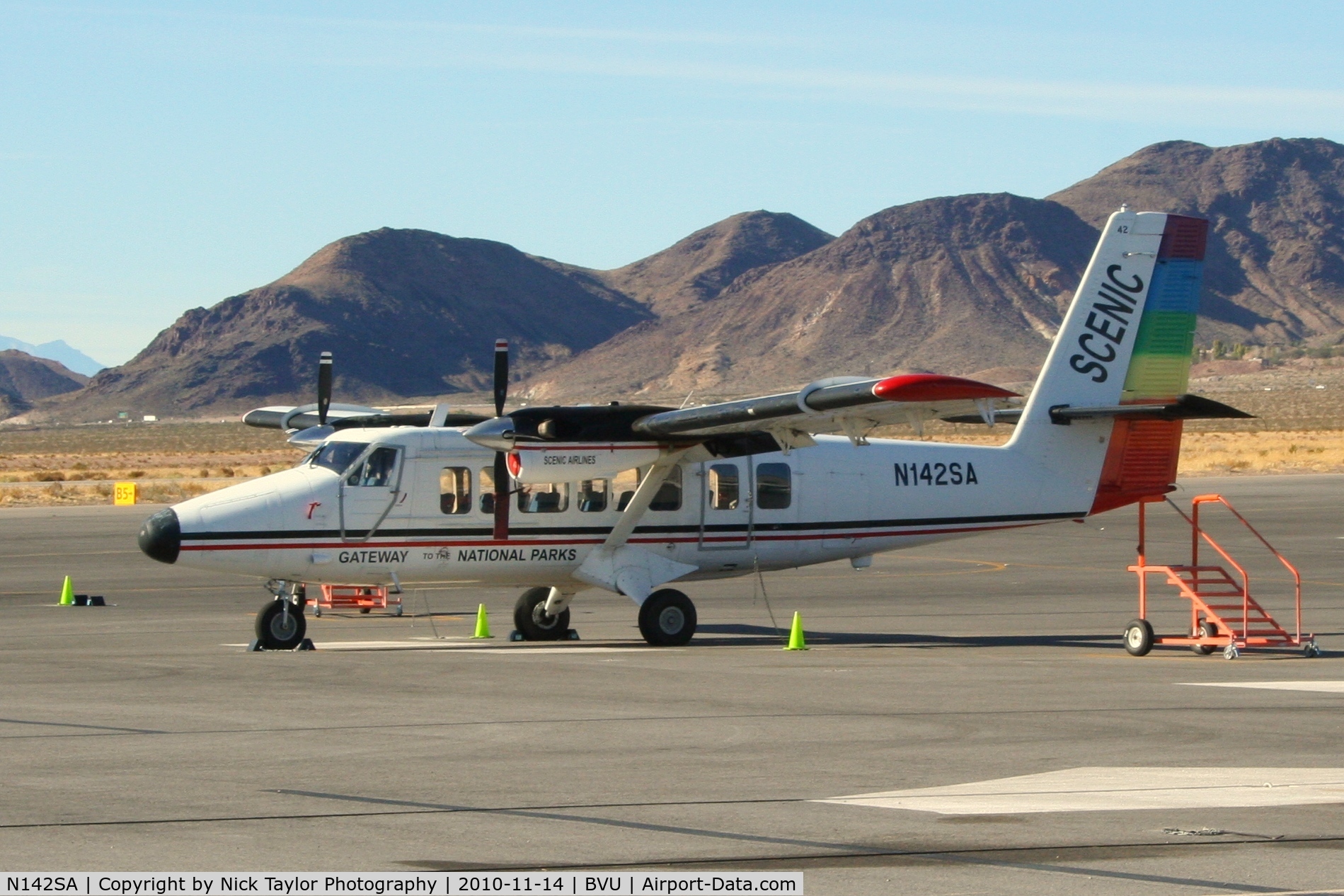 N142SA, 1969 De Havilland Canada DHC-6-300 Twin Otter C/N 241, Waiting to go for a scenic flight at Boulder
