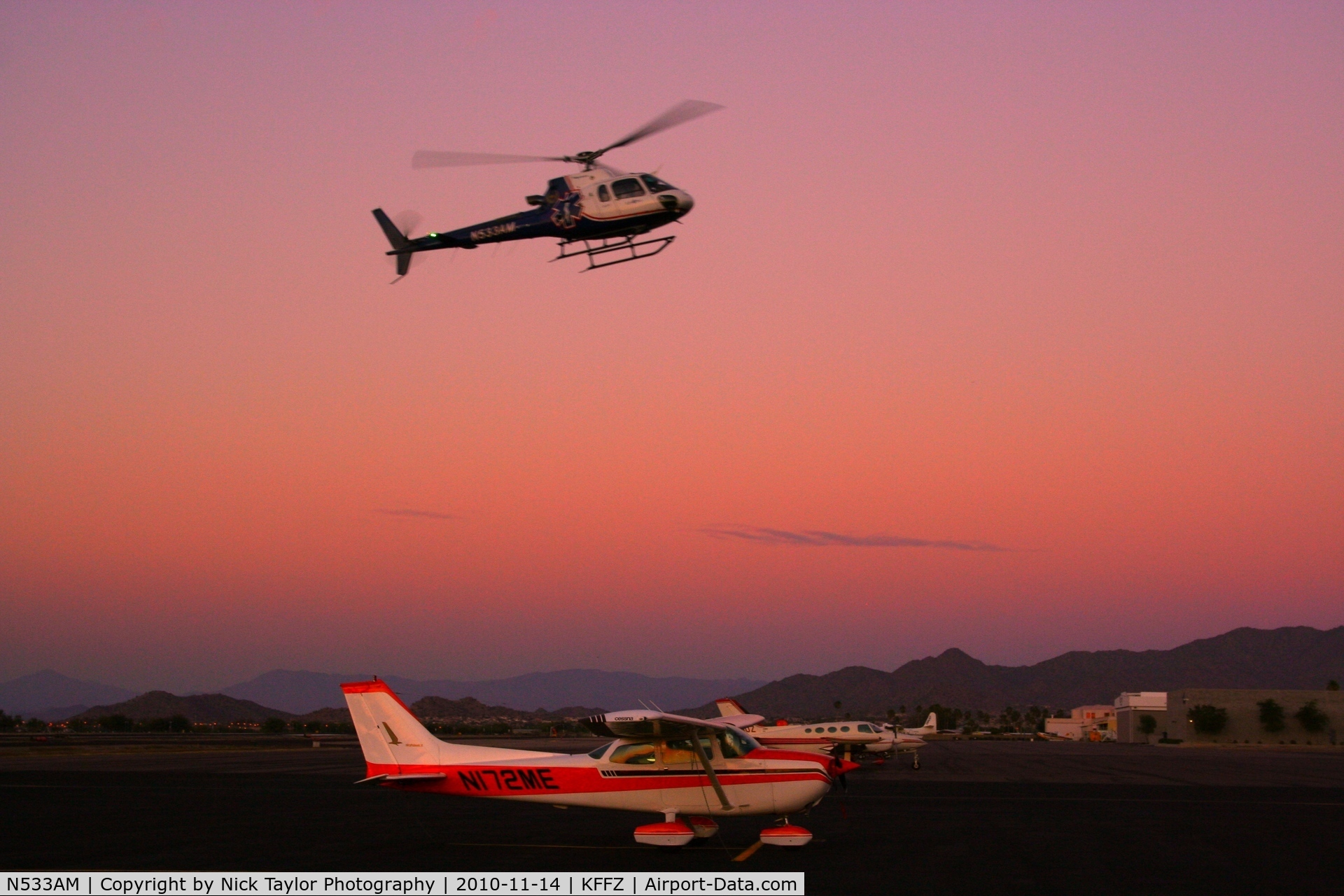N533AM, Eurocopter AS-350B-3 Ecureuil Ecureuil C/N 4620, Landing at Mesa near the base of the tower