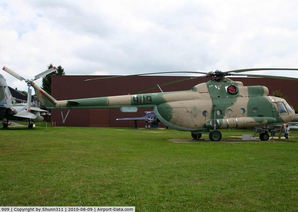 909, 1974 Mil Mi-8T Hip C/N 10525, Preserved @ Hermeskeil Museum...