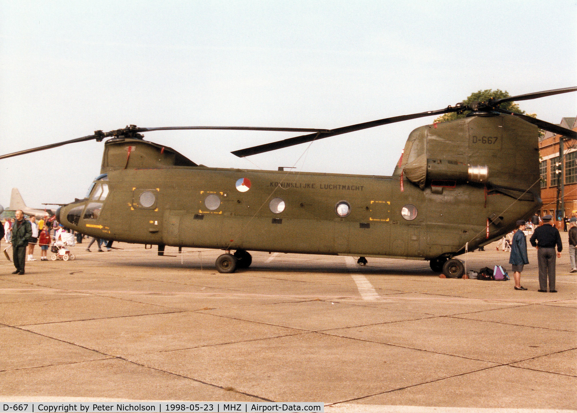 D-667, Boeing CH-47D Chinook C/N M.3667/NL-007, CH-47D Chinook of 298 Squadron Royal Netherlands Air Force on display at the 1998 RAF Mildenhall Air Fete.