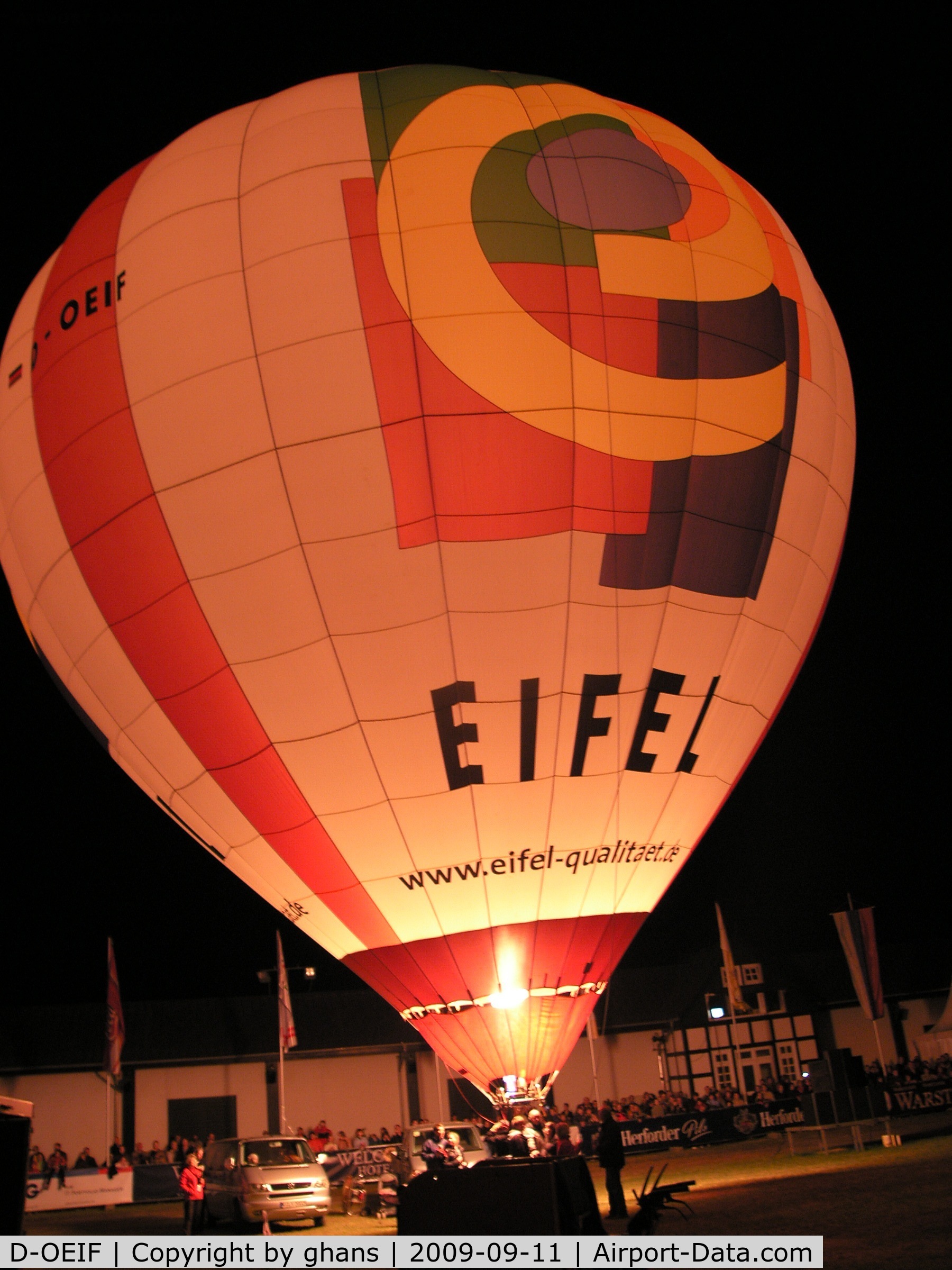 D-OEIF, 2004 Schroeder Fire Balloons G34/24 C/N 1121, WIM 2009 nightglow