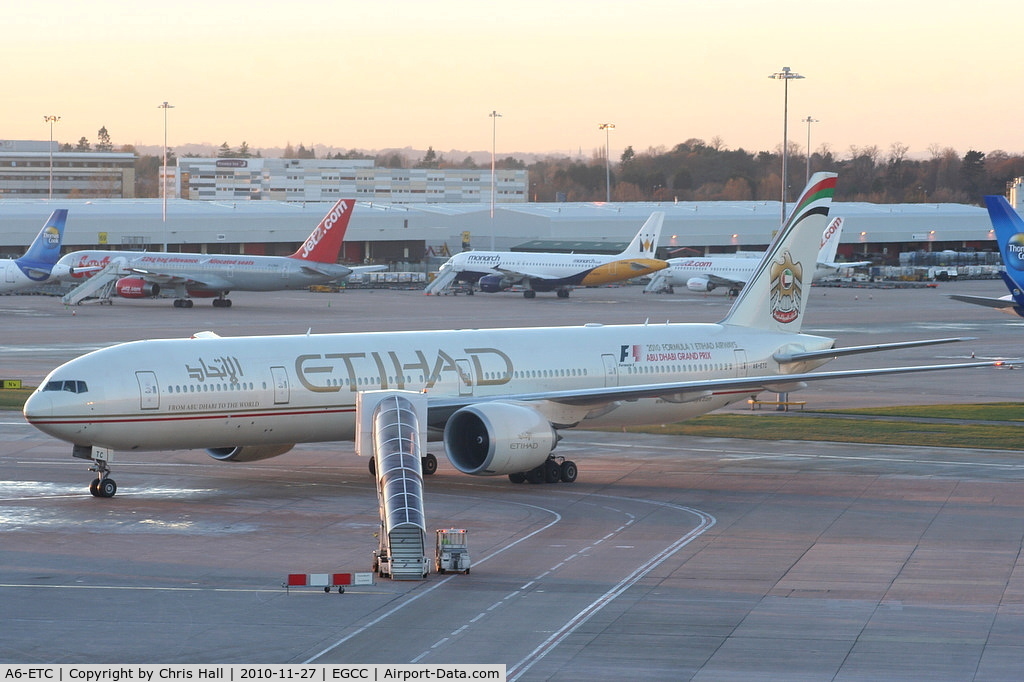A6-ETC, 2005 Boeing 777-3FX/ER C/N 34599, Etihad Airways B777 pulling onto its gate