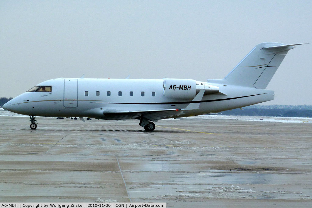A6-MBH, 2001 Bombardier Challenger 604 (CL-600-2B16) C/N 5520, visitor